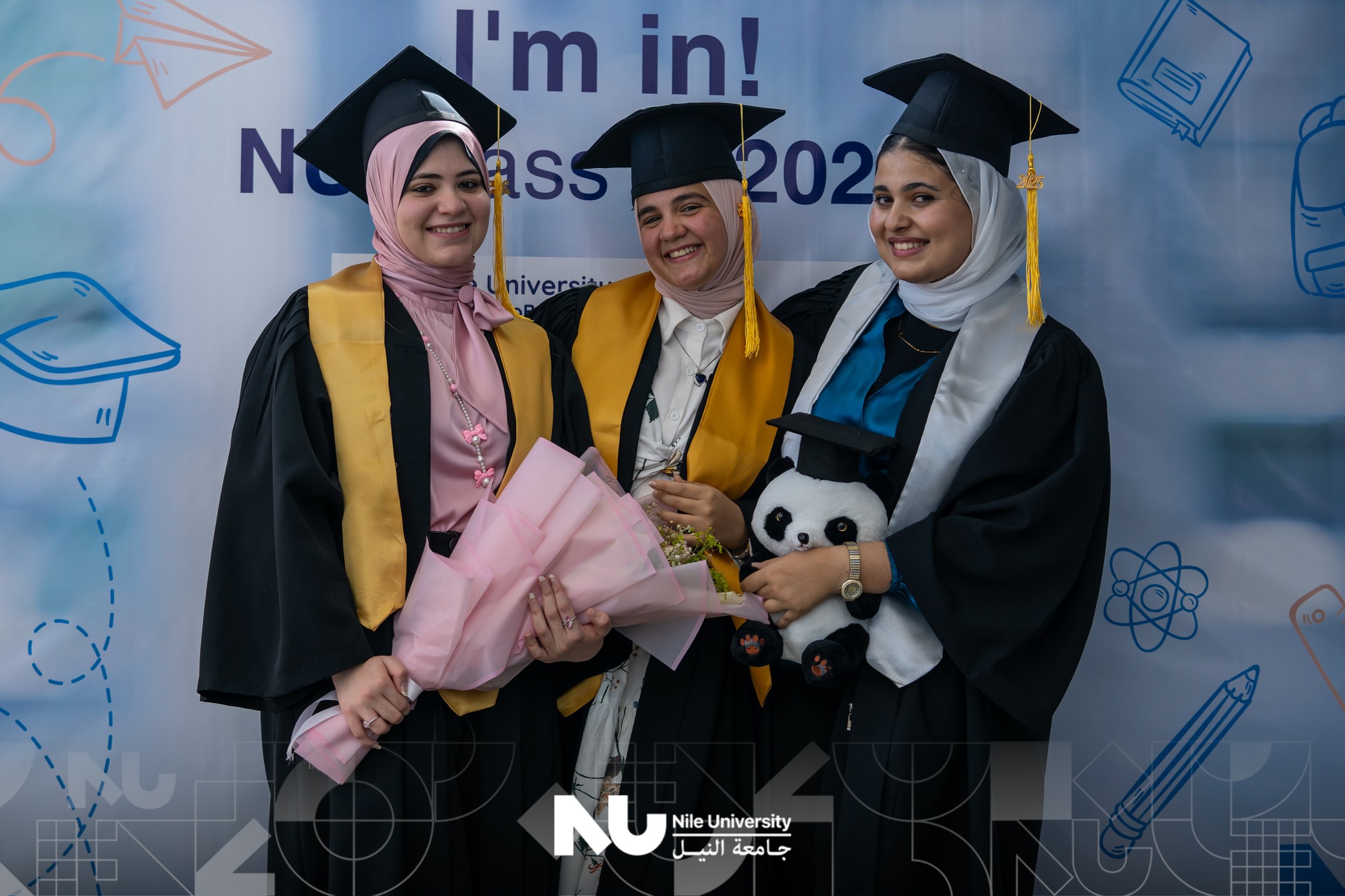 Highlights from NU's photo day for our 2024/2025 graduates! 